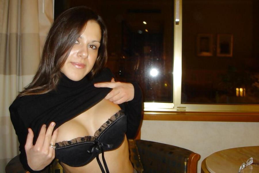 24P Greek Wife Elisa From Kifissia, Athens On Vacation
