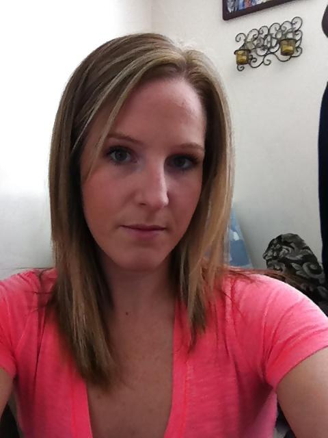 25P Uncensored pics of wifey.