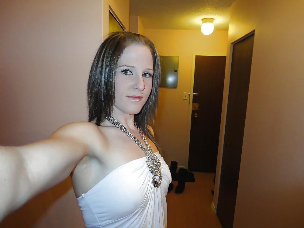25P Uncensored pics of wifey.