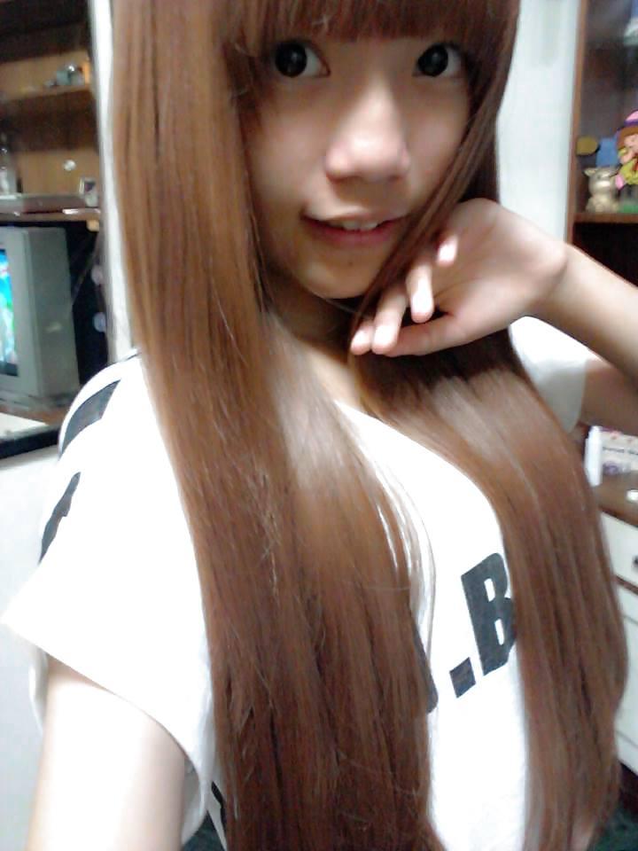 21P Asian slut not nud