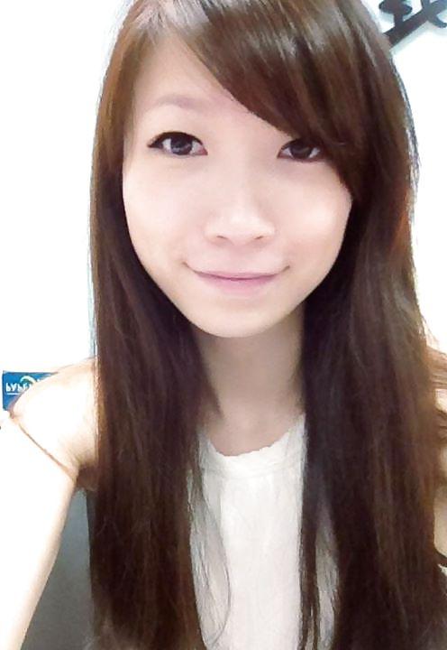 21P Asian slut not nud