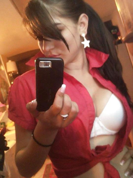 15P Romanian girl: Nelly