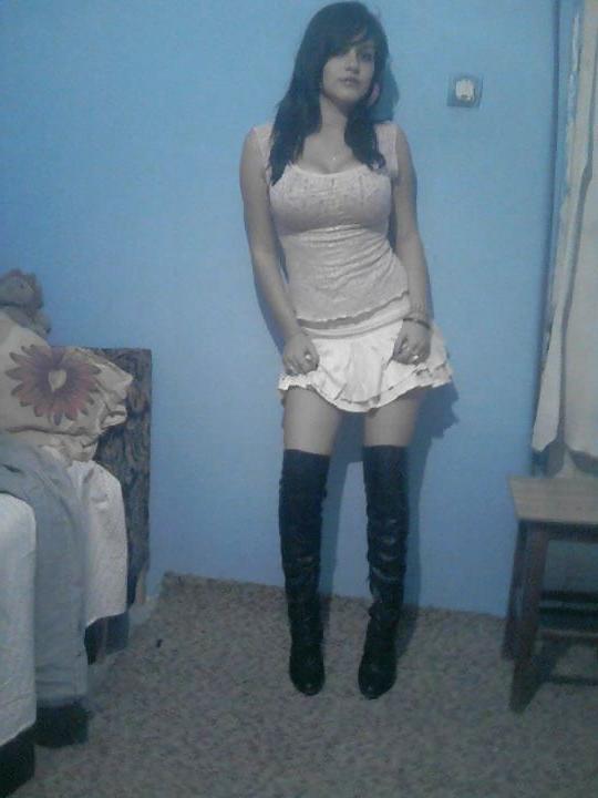 15P Romanian girl: Nelly