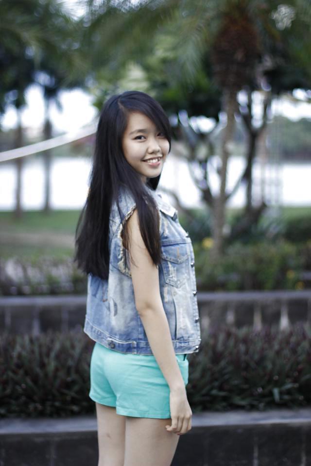 9P Vietnamese Teen Sluts