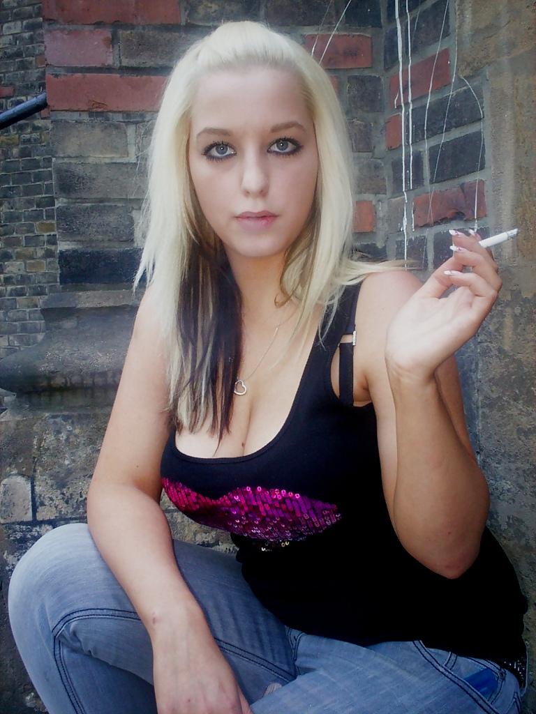 25P Smoking fetish amateur girls