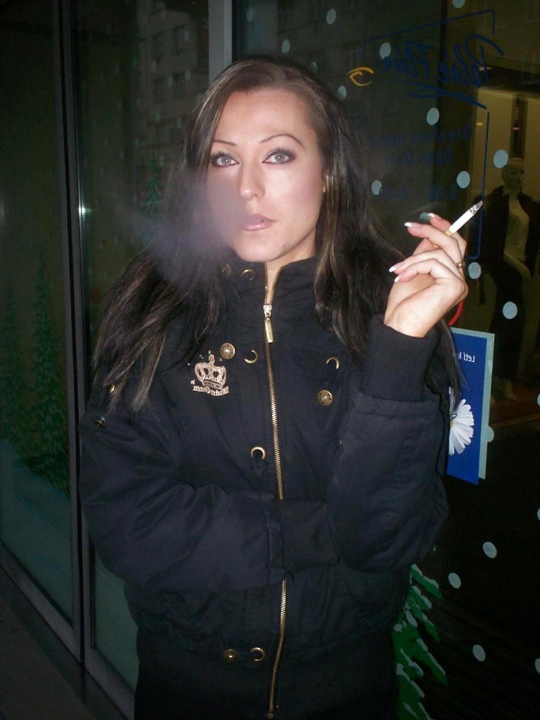 25P Smoking fetish amateur girls
