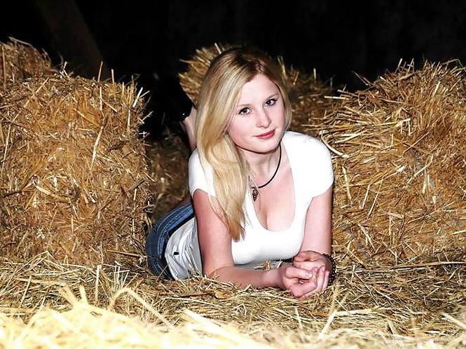 16P Sweet Girls (Non Nude)