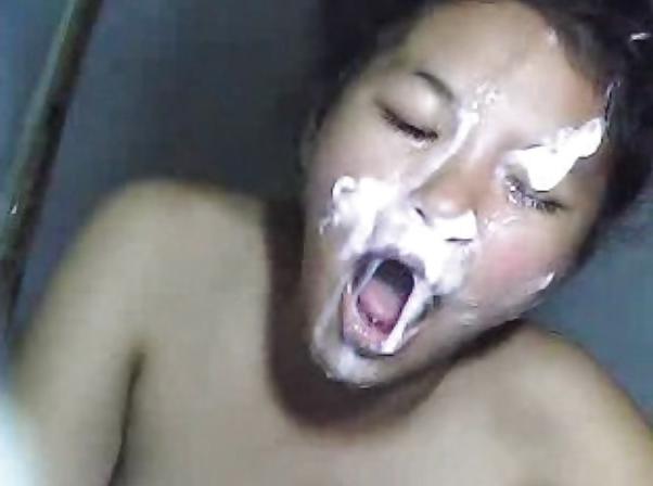 20P 18 year old asian messy cum face on webcam