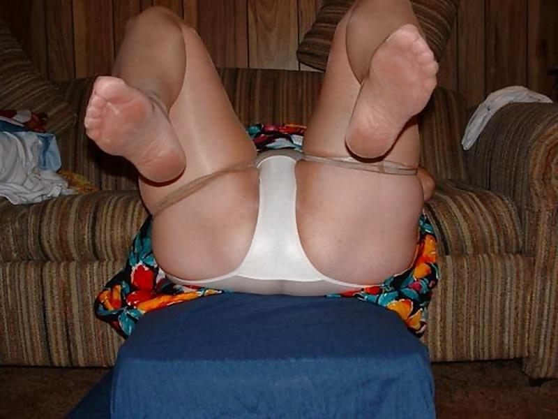 25P Upskirt mature!