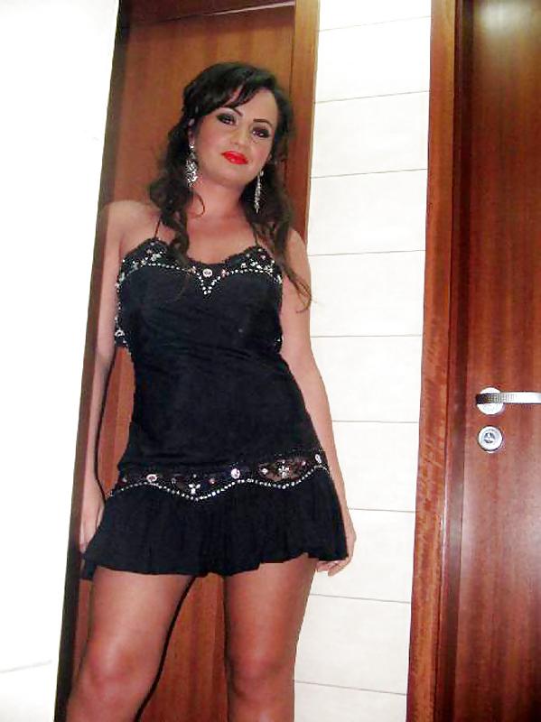 24P Romanian MILF Carmen