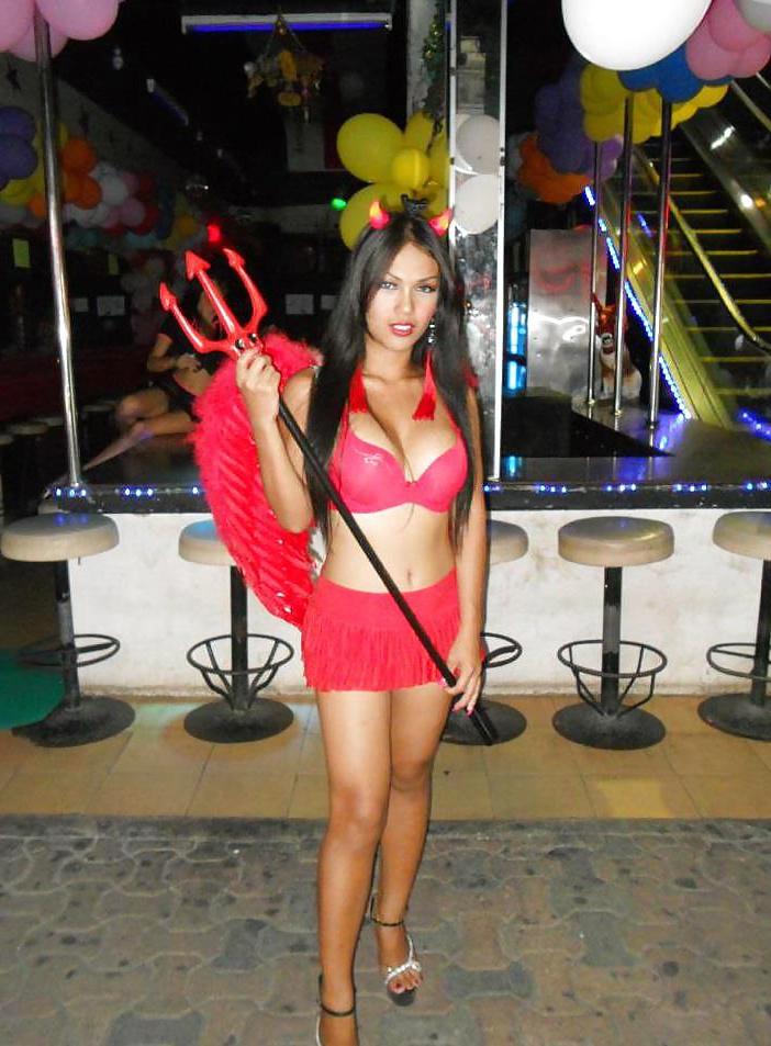 15P Amys Personal Ladyboy Photos