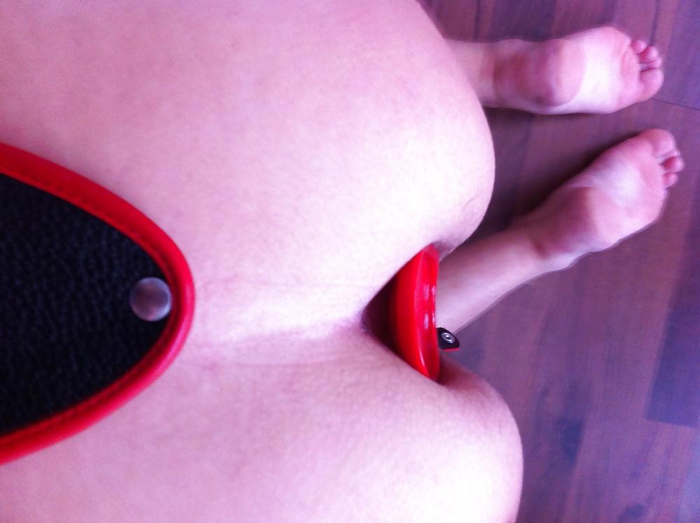 23P TOPBICHE red anal buttplug and leather pant.
