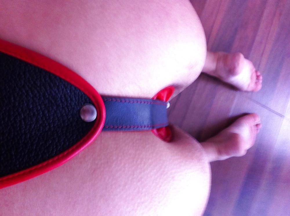 23P TOPBICHE red anal buttplug and leather pant.