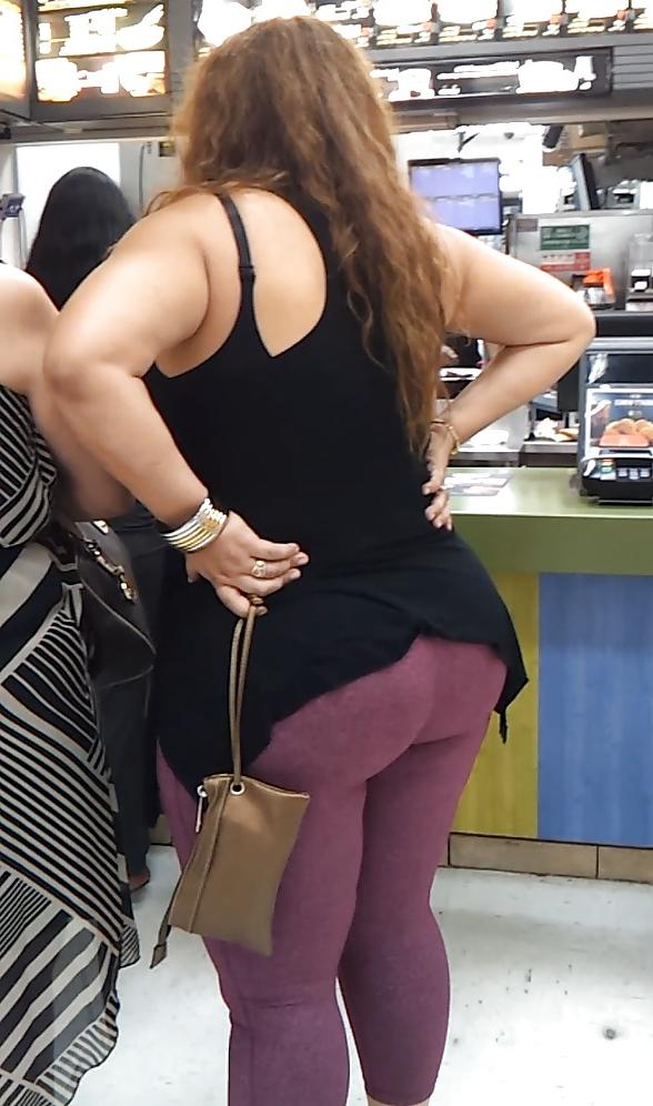 6P Huge FAT Butt Latina MILF Voyeur TIGHTS MAJOR ASS