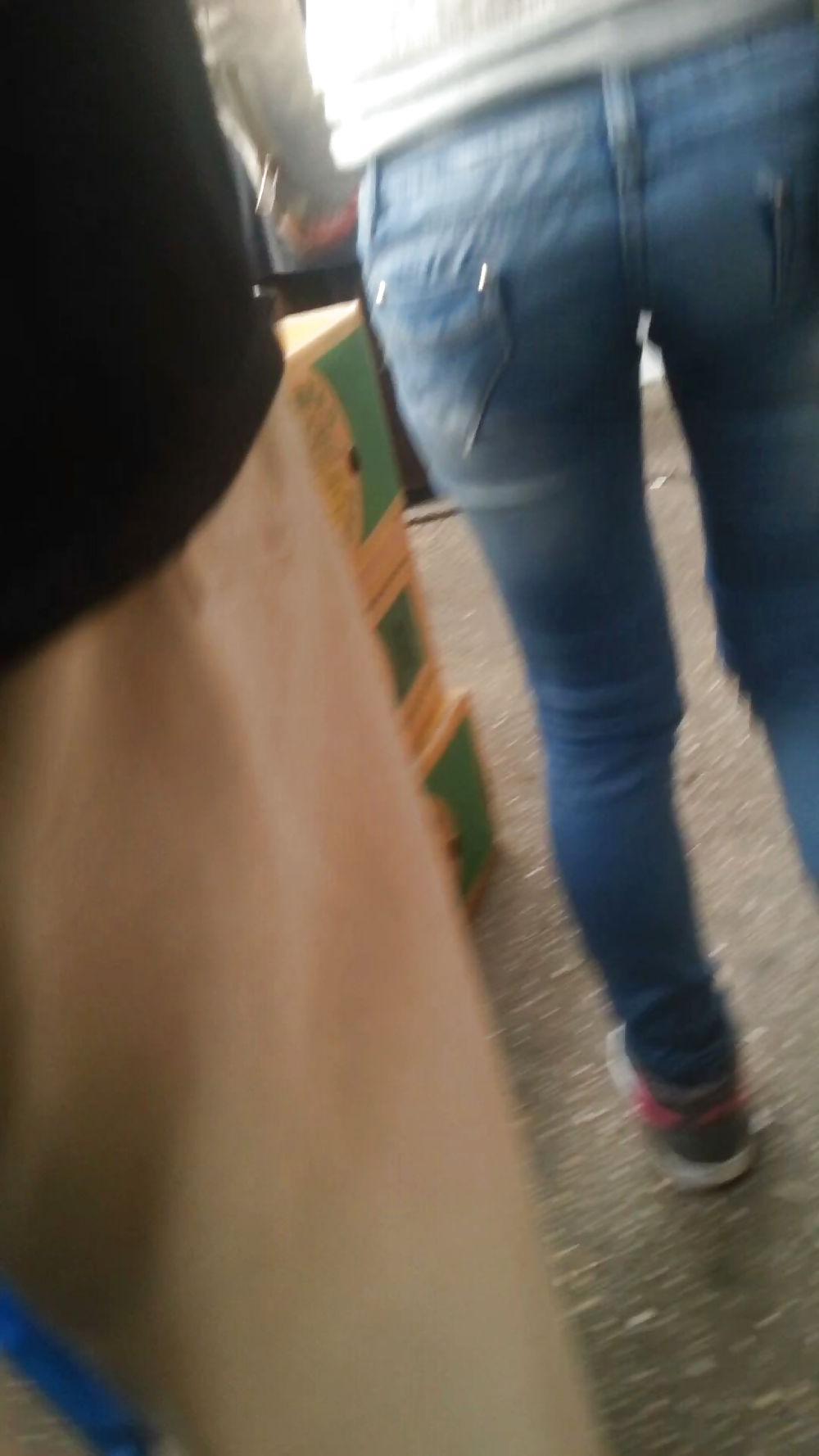 12P Sexy ass schoolgirl romanian