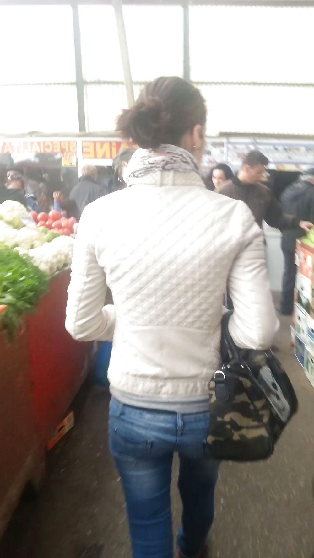 12P Sexy ass schoolgirl romanian