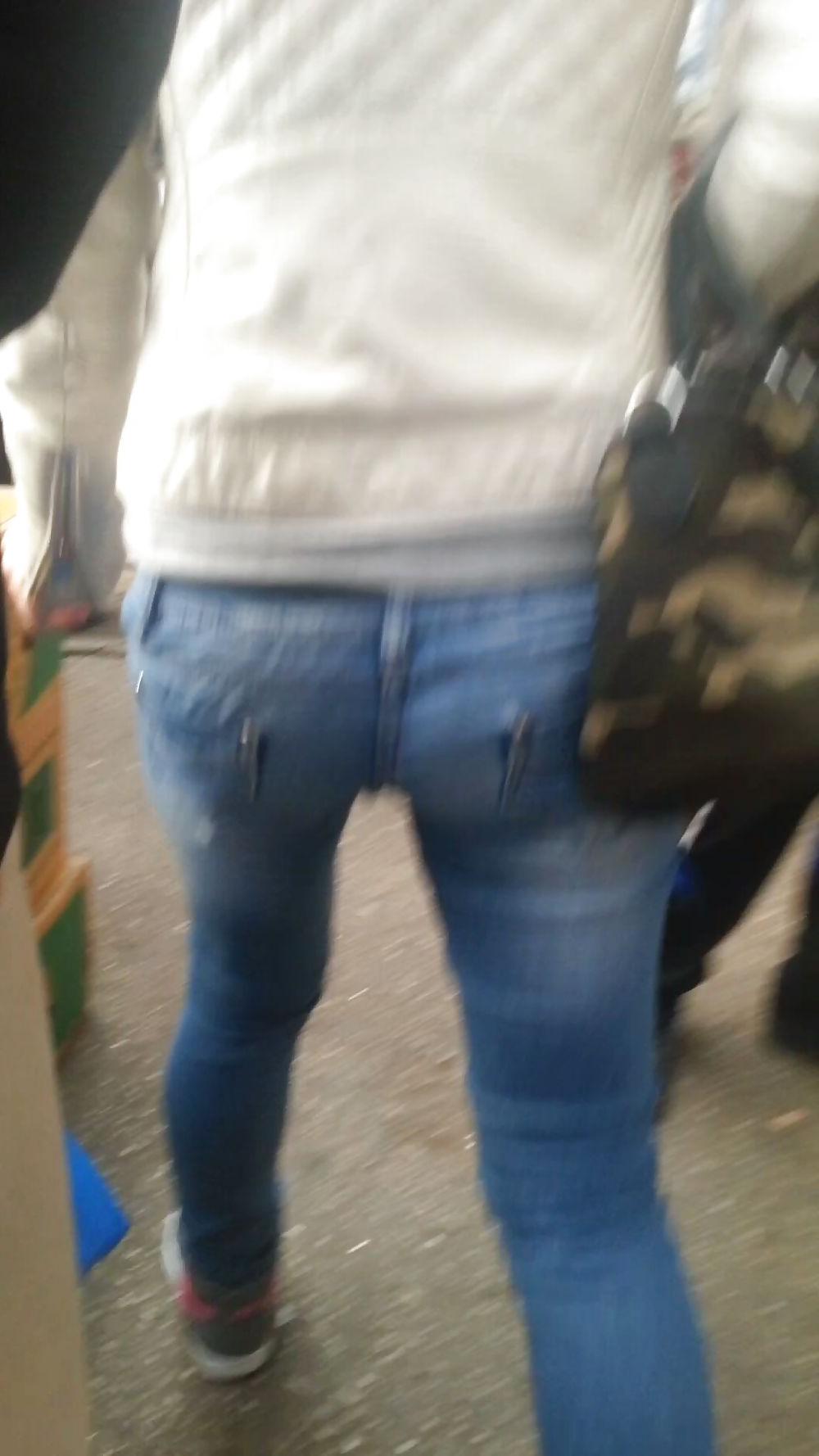12P Sexy ass schoolgirl romanian