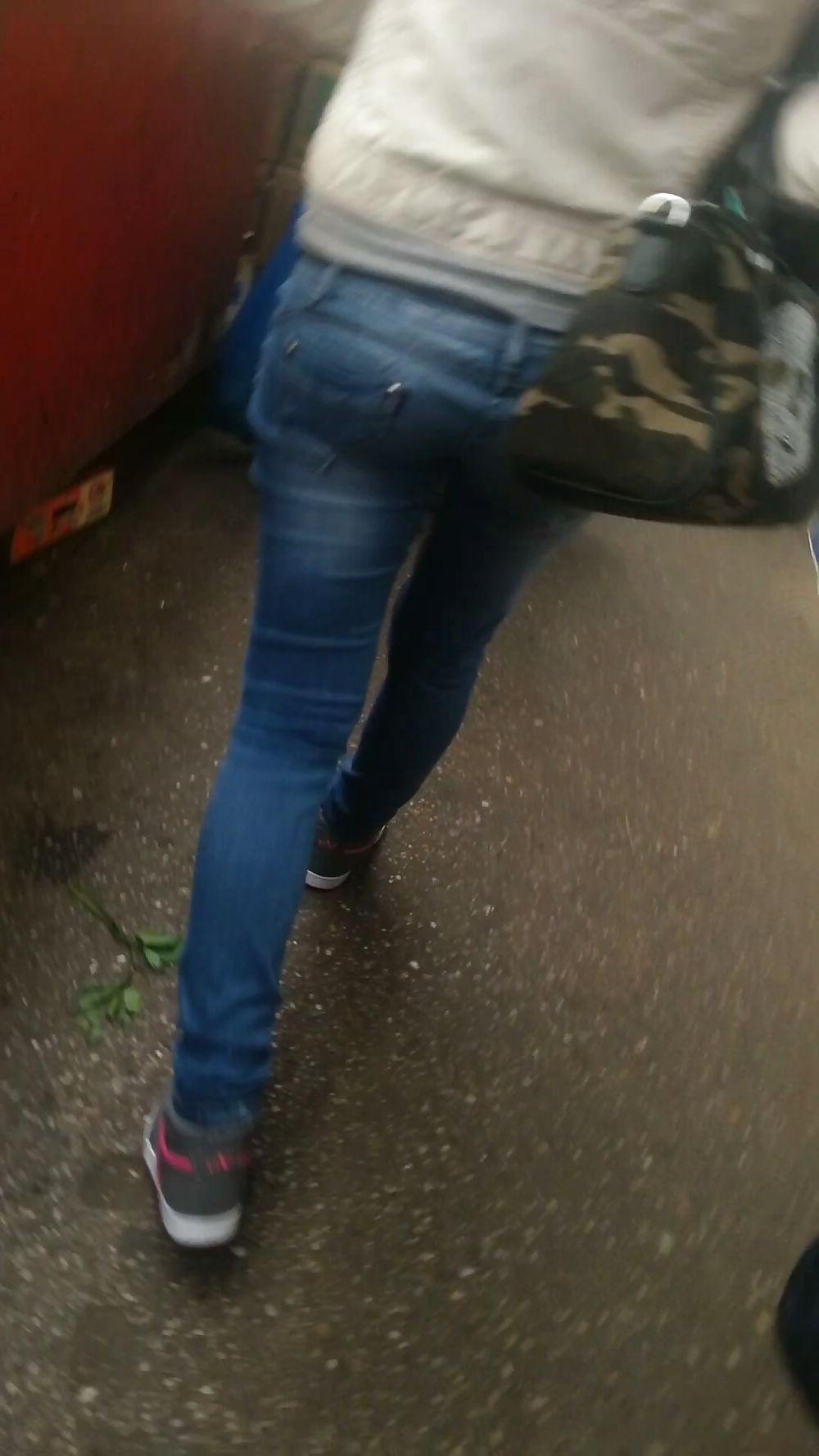 12P Sexy ass schoolgirl romanian