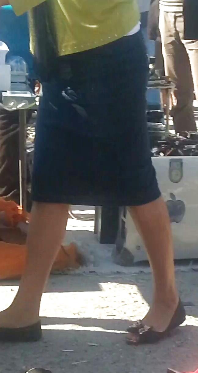 5P Feet mature romanian