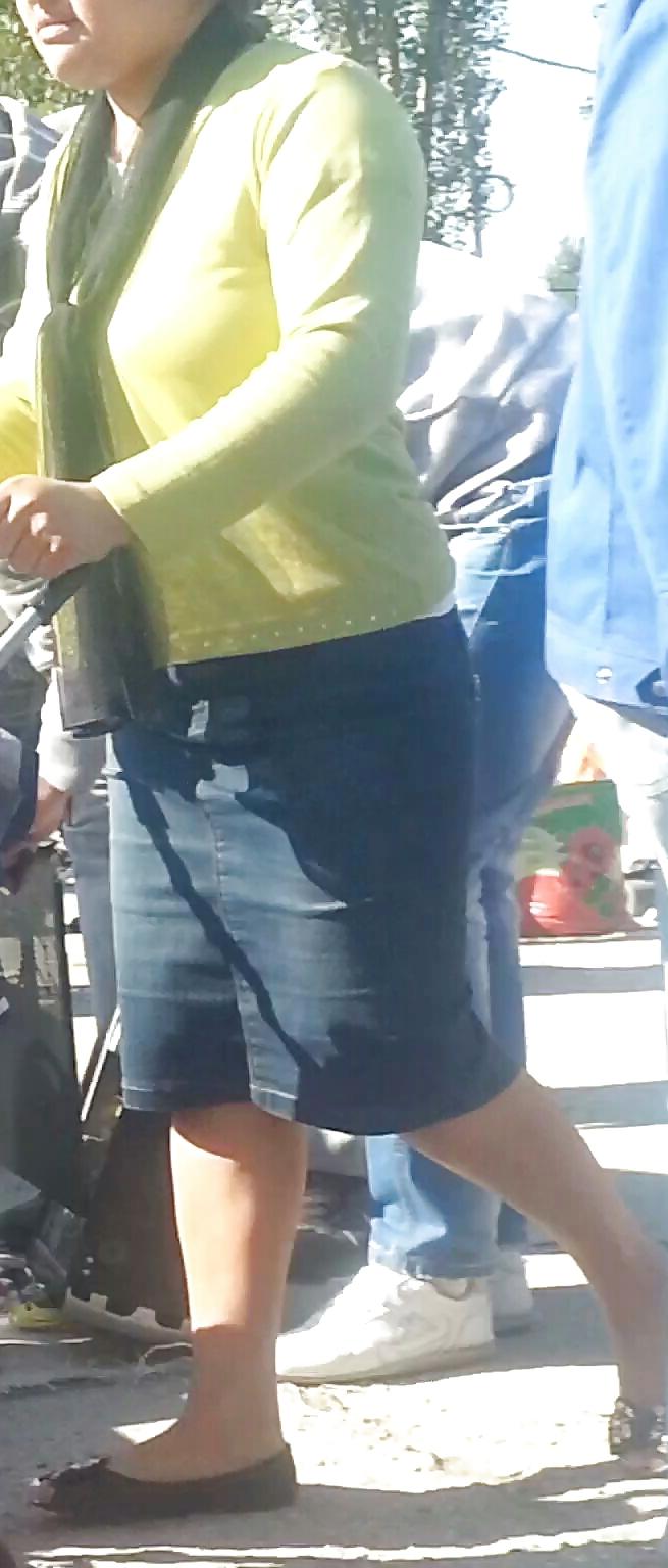 5P Feet mature romanian