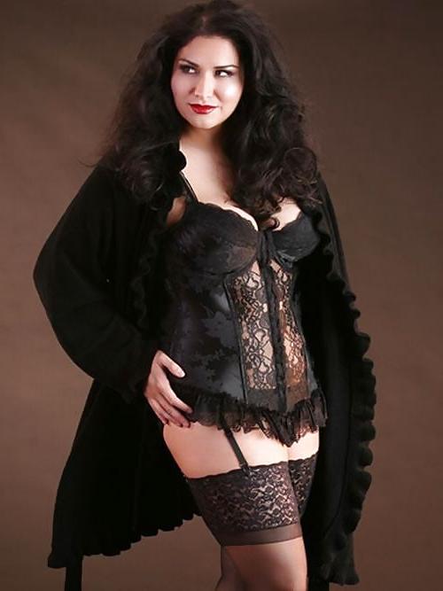 25P Big Girls In Lingerie 2