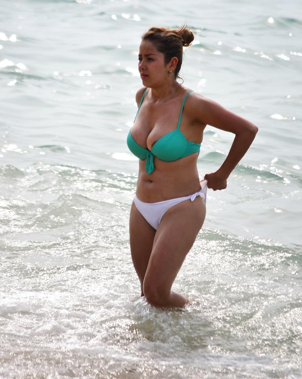 4P Beach voyeur