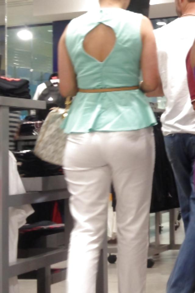 25P Voyeur Butts