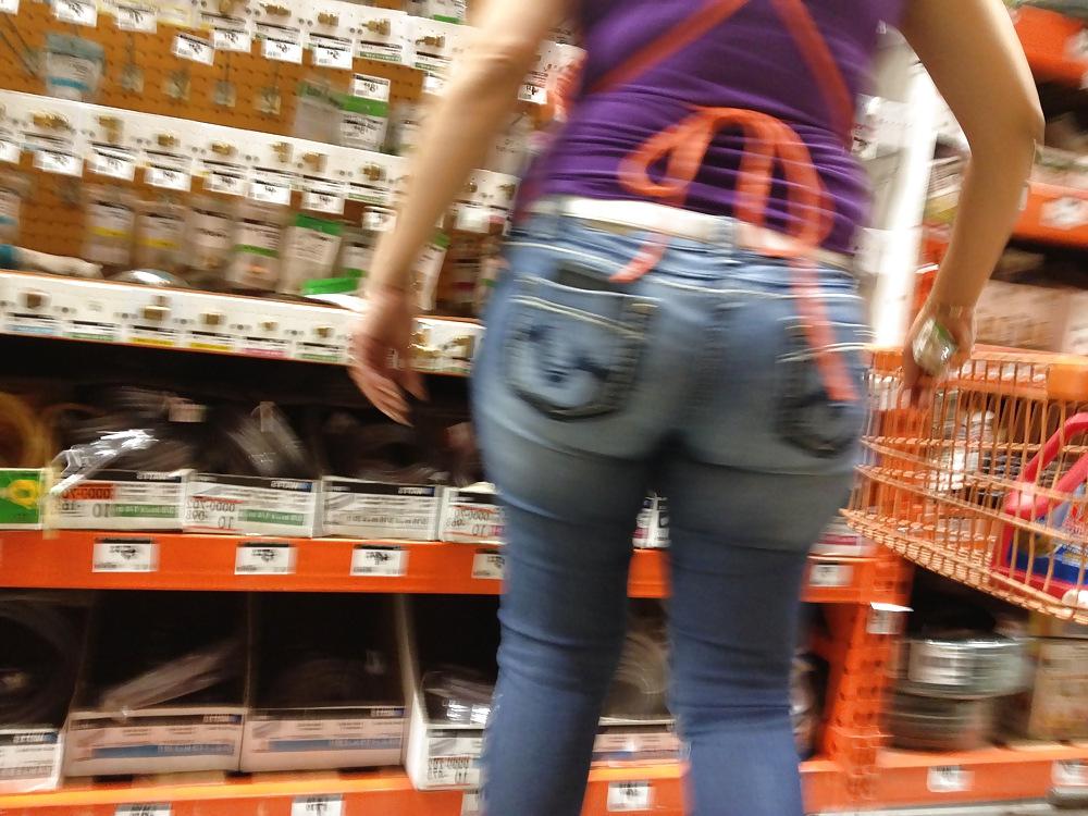 25P Voyeur Butts