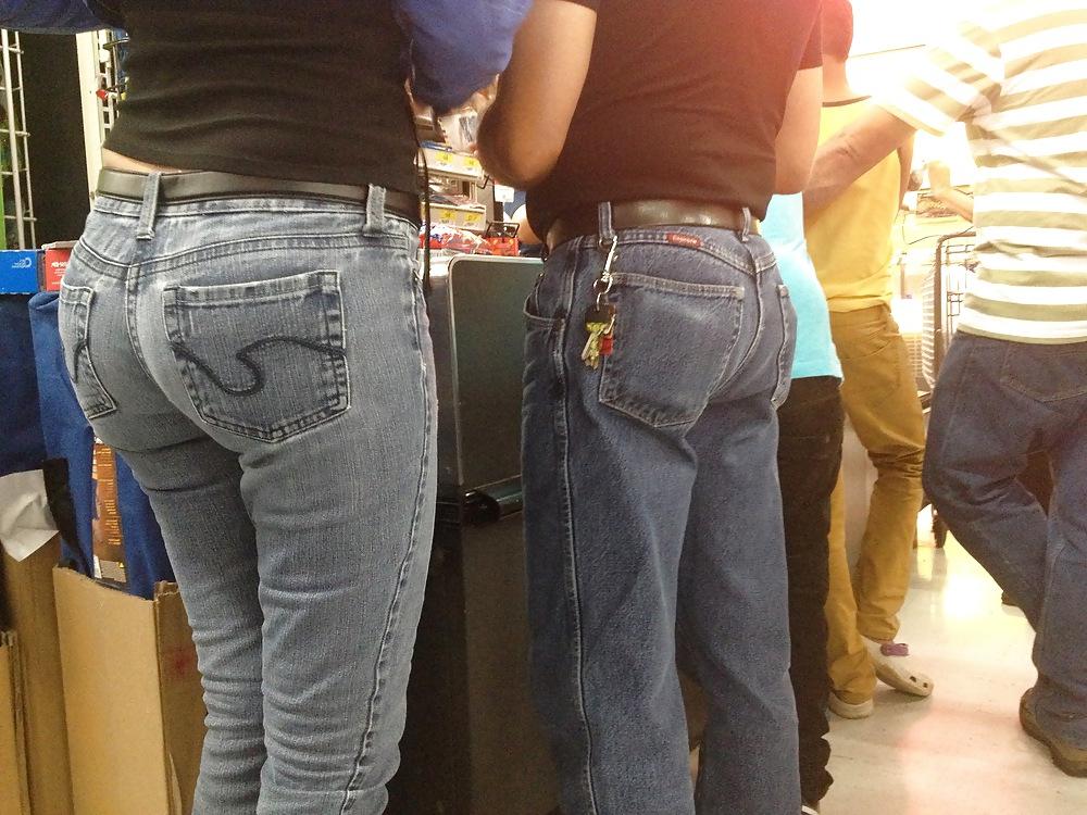 25P Voyeur Butts