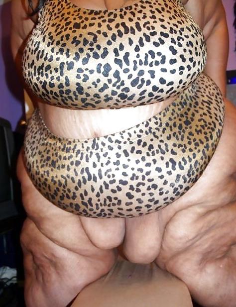 25P In love with Big Legs N Thighs on a SSBBW