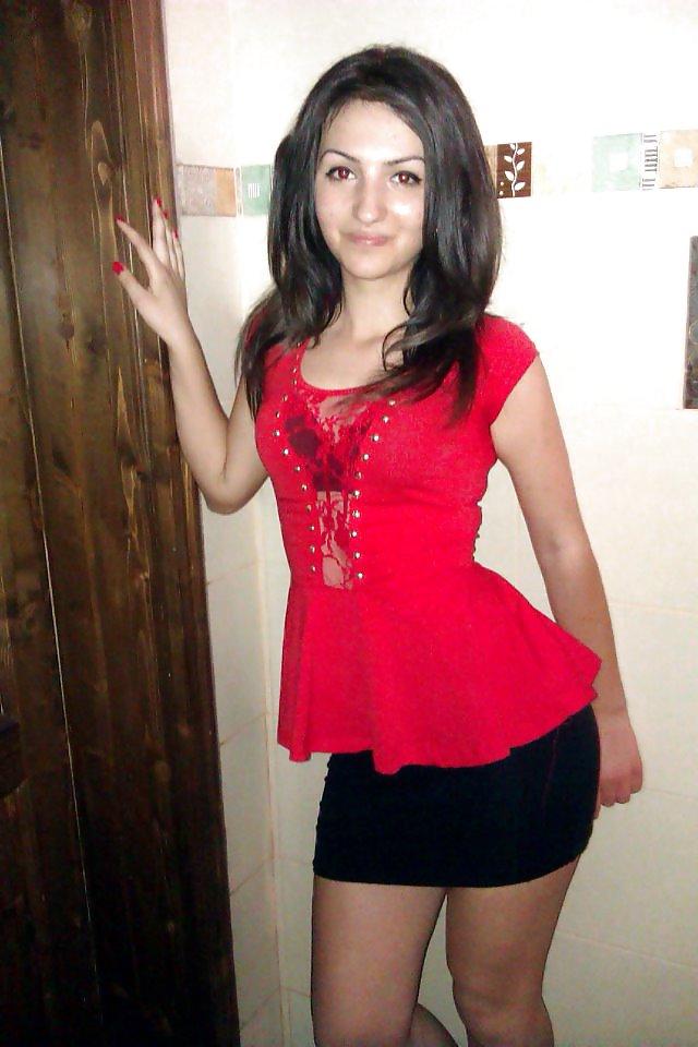 12P Romanian girl: georgiana