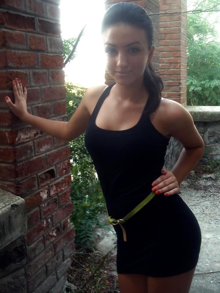 12P Romanian girl: georgiana
