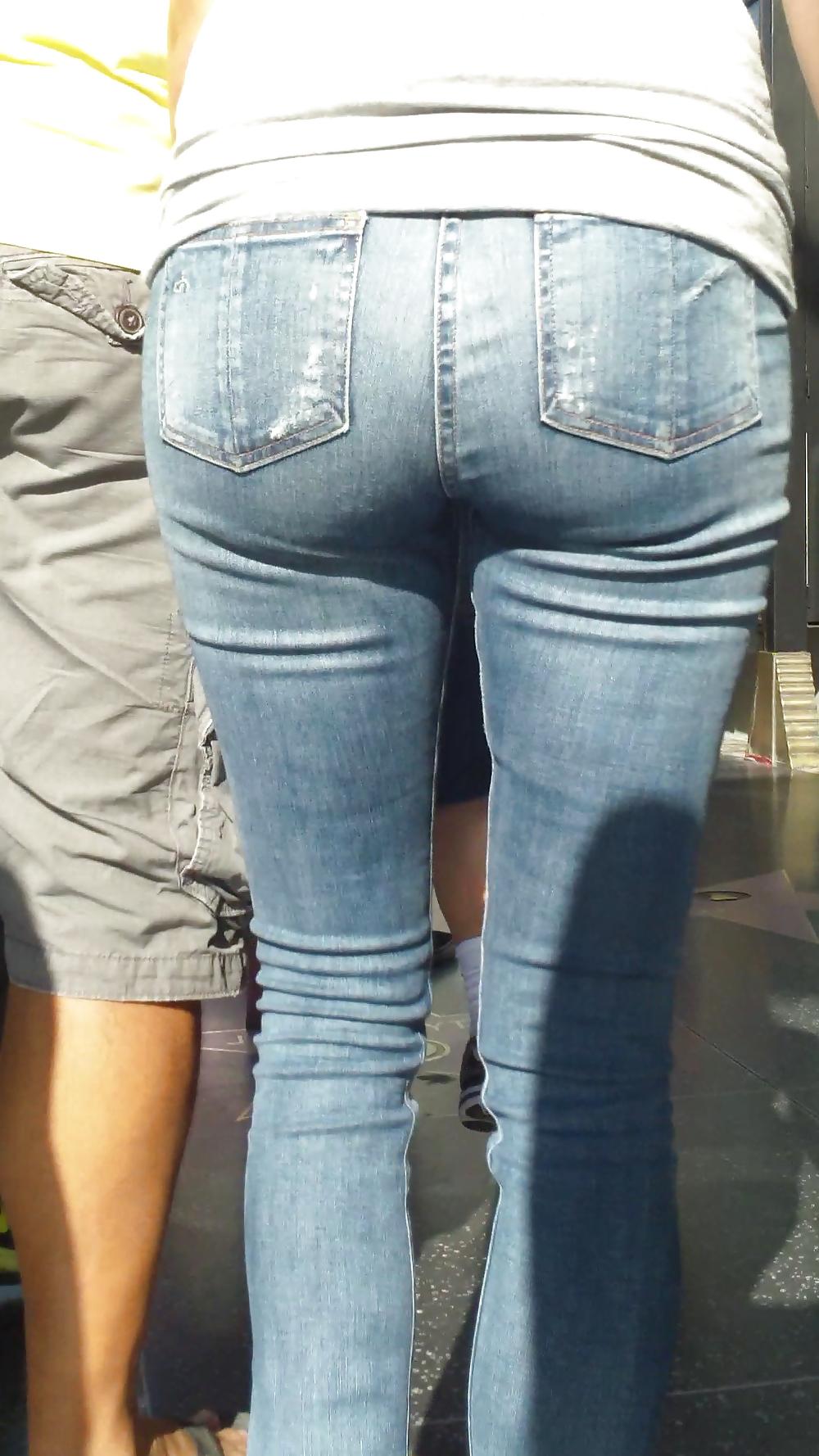 25P MILF smooth ass & butt in jeans 