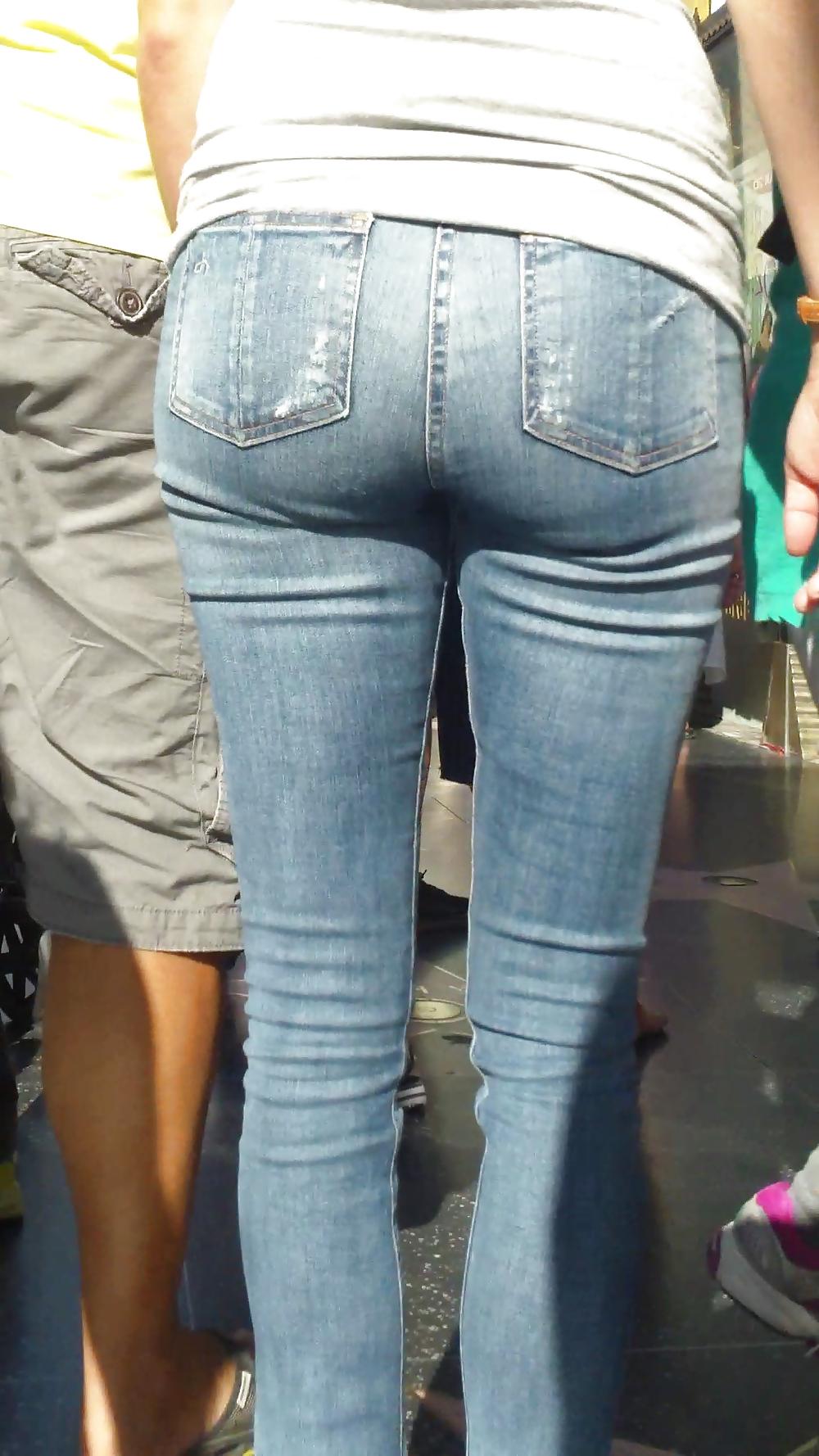 25P MILF smooth ass & butt in jeans 
