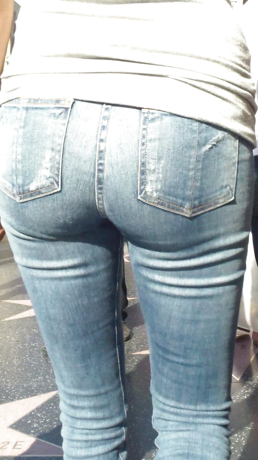 25P MILF smooth ass & butt in jeans 