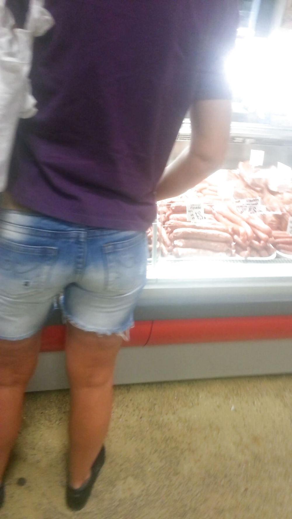 9P Sexy ass supermarket romanian