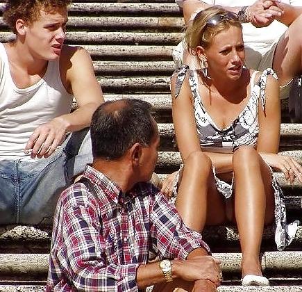 24P Upskirt 3