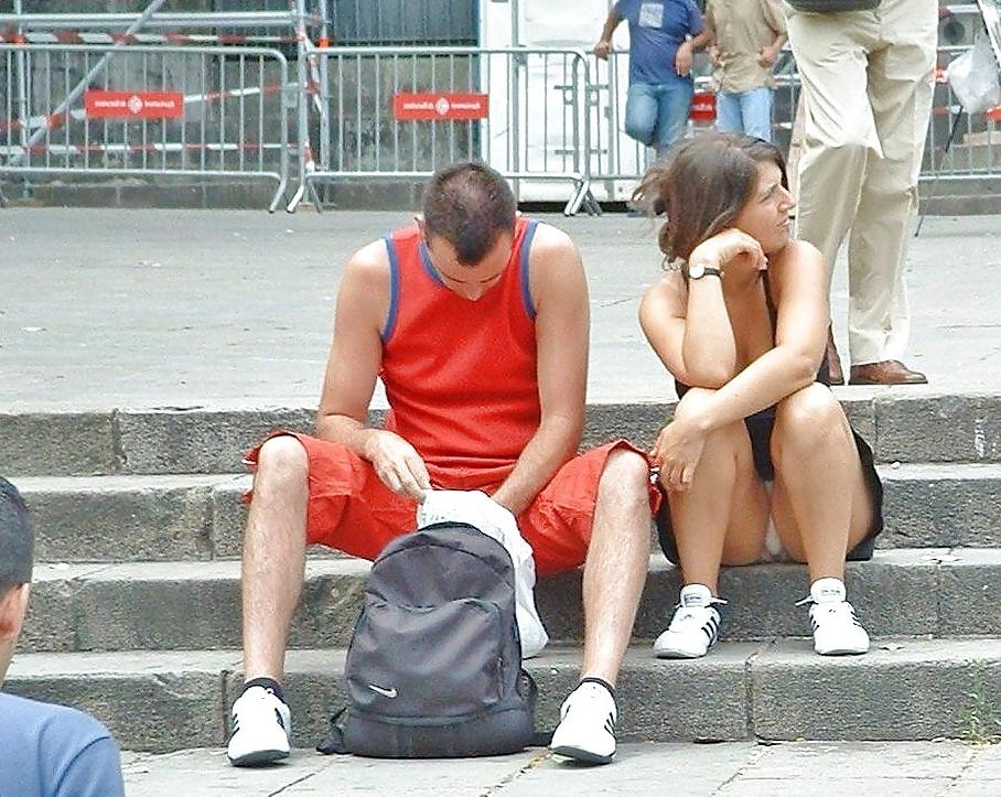 24P Upskirt 3