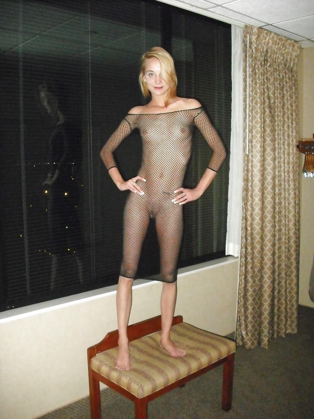 25P Les salopes non nude