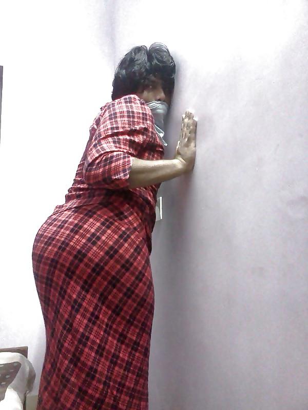 15P Showing off my bubble butt
