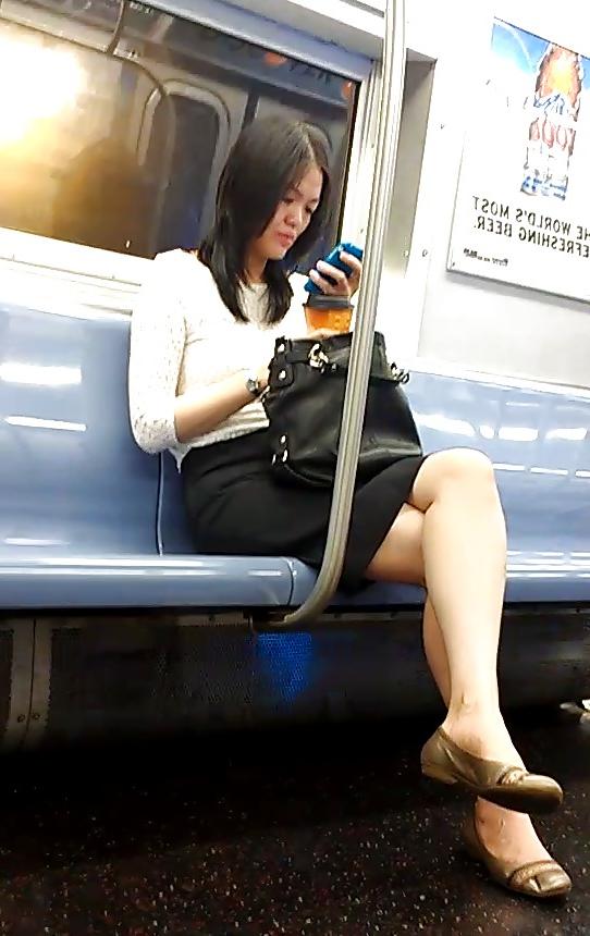 8P New Subway Girls Asian Girl Deja-Vu