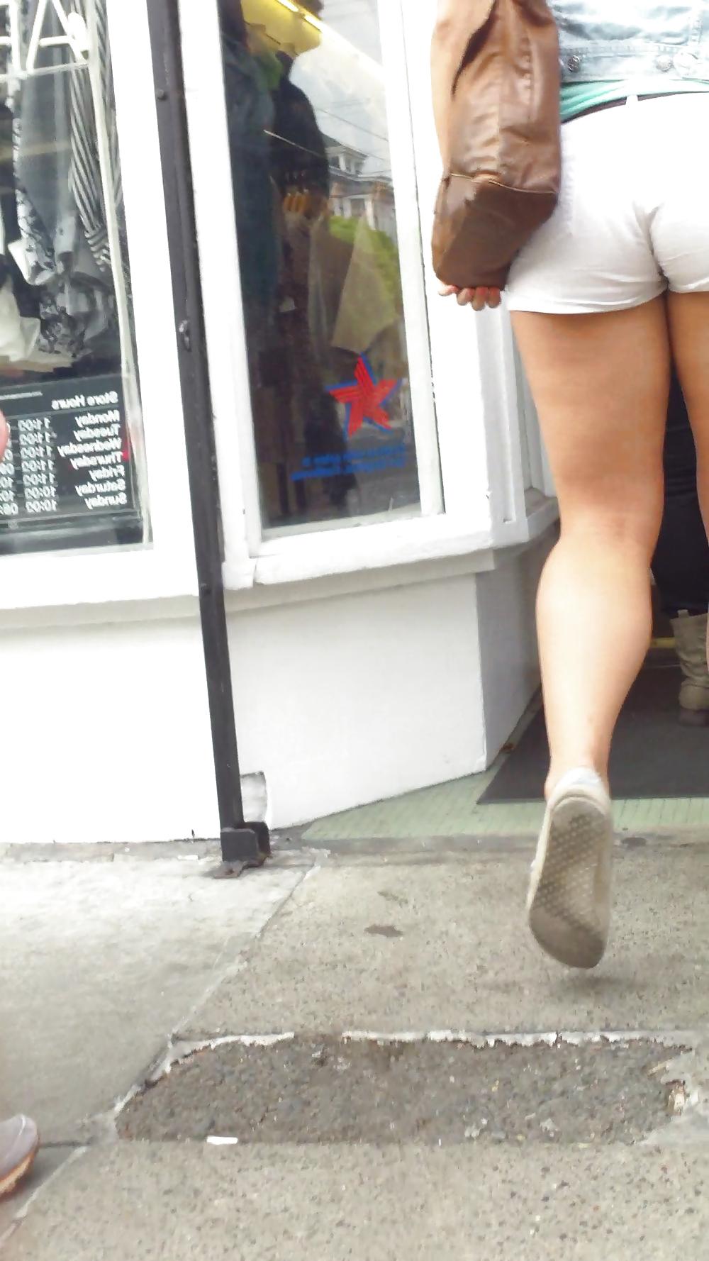 24P Teen ass & butt in nice white shorts