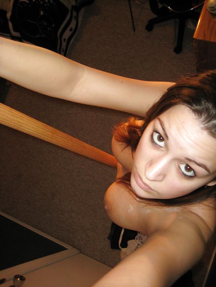 12P Non nude 1