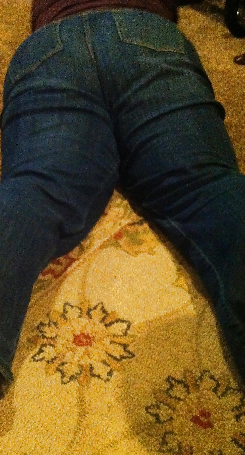 7P Big fat ass in jeans