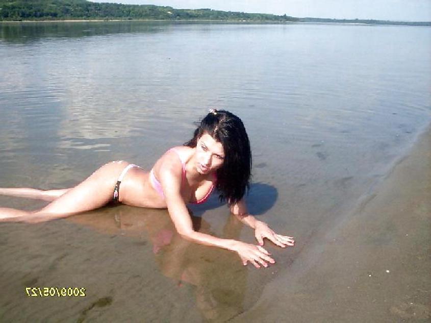 11P Romanian girl: Florentina