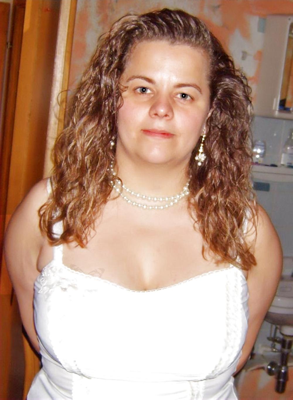 16P The Best of Exposed Greek Wife Elfi