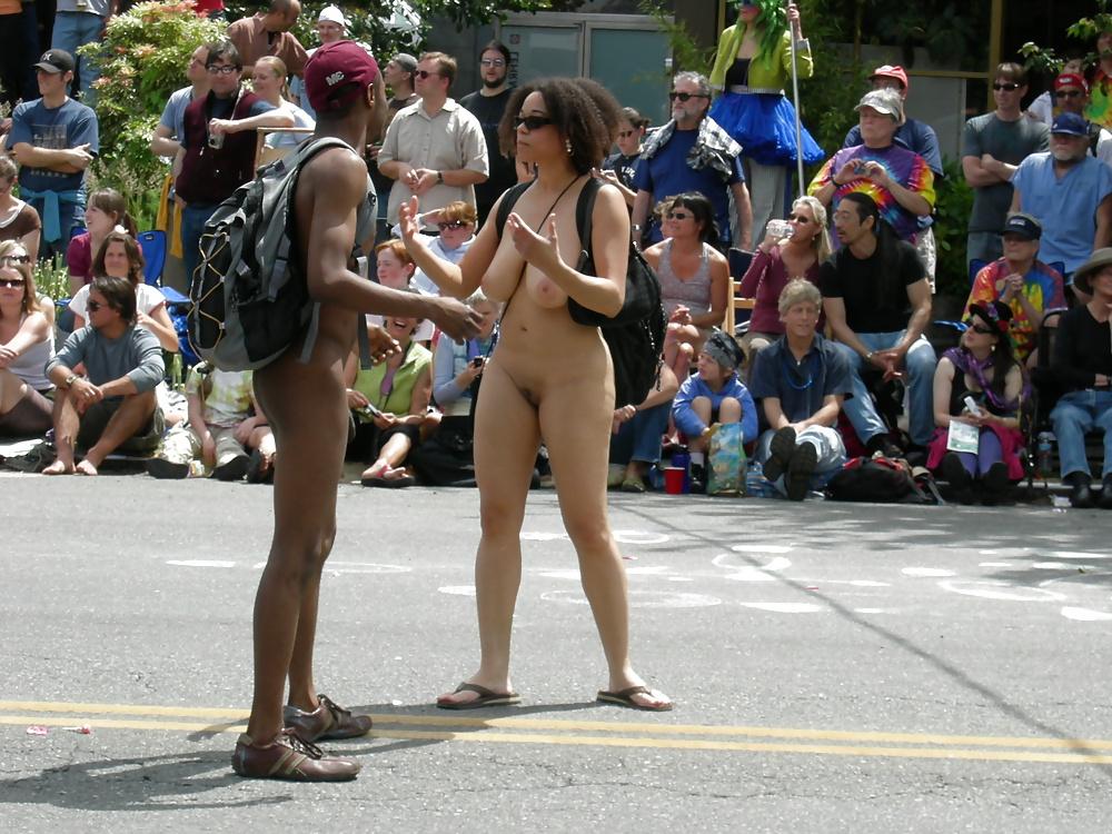 25P Ebony Exhibitionists