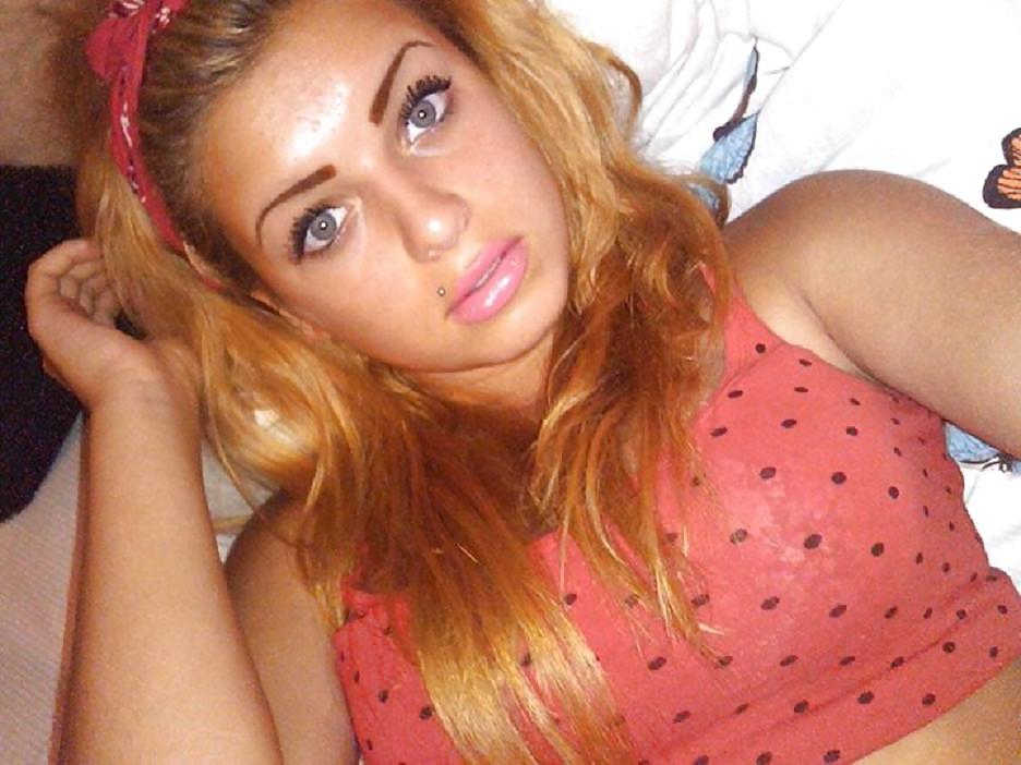 15P Romanian girl: Madelina