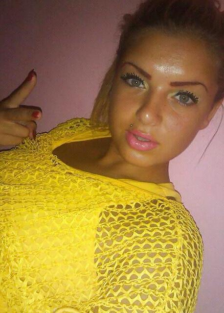 15P Romanian girl: Madelina