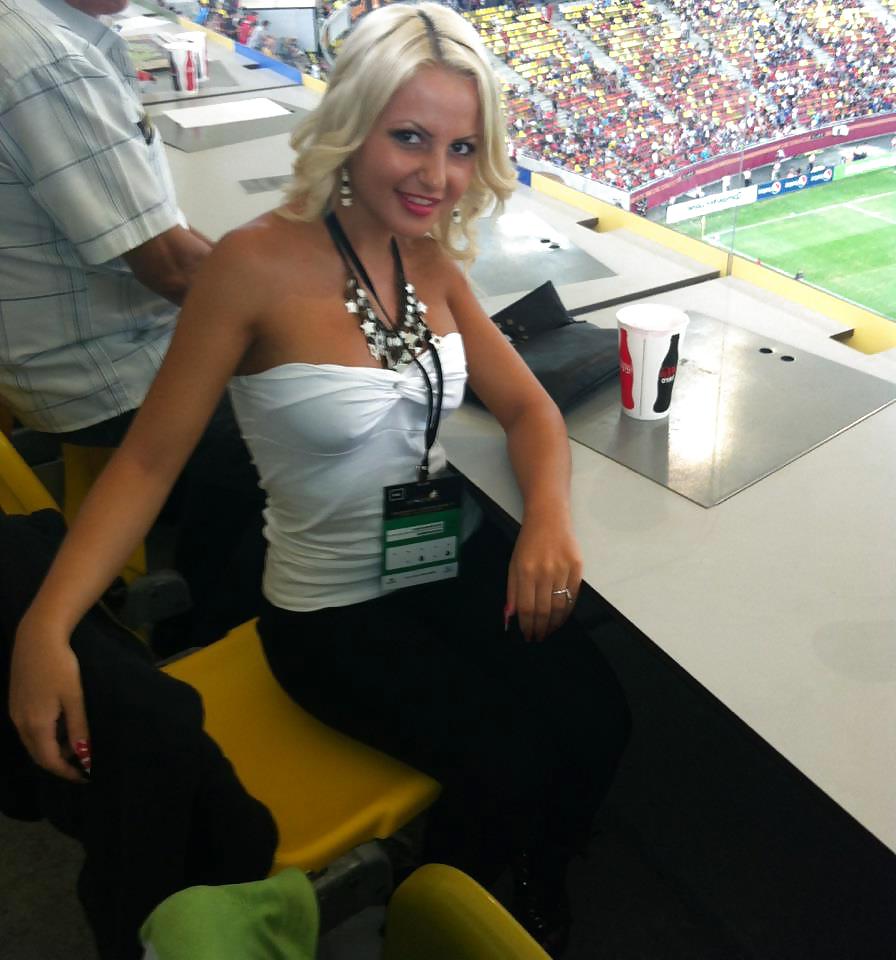10P Romanian Slut Roxana 3